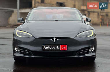 Лифтбек Tesla Model S 2017 в 