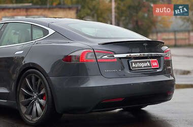 Лифтбек Tesla Model S 2017 в 