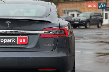 Лифтбек Tesla Model S 2017 в 