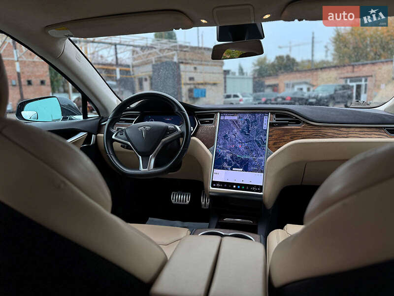 Ліфтбек Tesla Model S 2017 в Києві