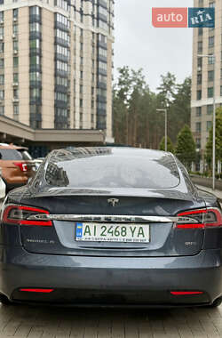 Лифтбек Tesla Model S 2016 в 