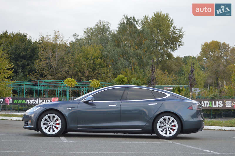 Ліфтбек Tesla Model S 2015 в Києві