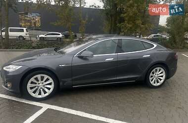 Ліфтбек Tesla Model S 2016 в 