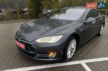 Ліфтбек Tesla Model S 2016 в Києві