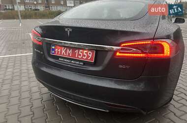 Ліфтбек Tesla Model S 2016 в 