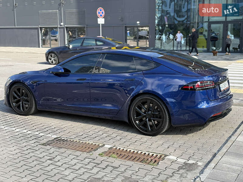 Лифтбек Tesla Model S 2022 в Киеве
