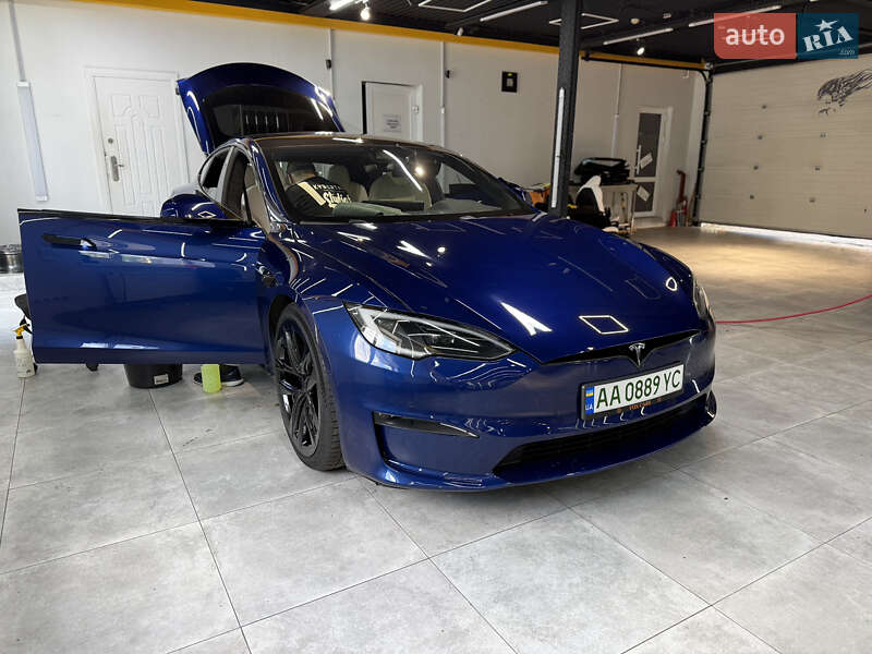 Лифтбек Tesla Model S 2022 в Киеве