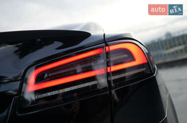 Лифтбек Tesla Model S 2022 в 