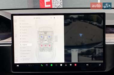 Ліфтбек Tesla Model S 2021 в 