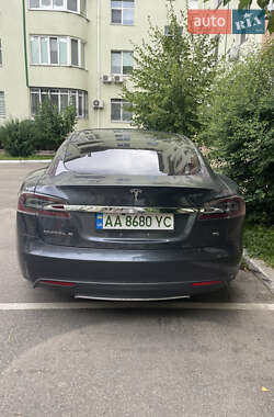 Лифтбек Tesla Model S 2016 в Киеве