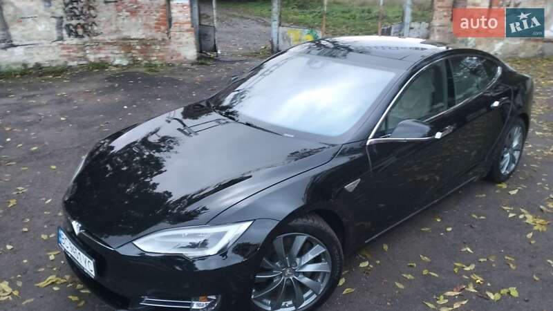 Лифтбек Tesla Model S 2016 в 
