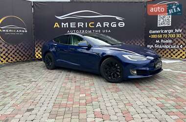 Ліфтбек Tesla Model S 2018 в Львові