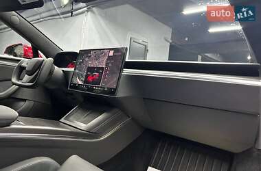 Лифтбек Tesla Model S 2024 в Черновцах