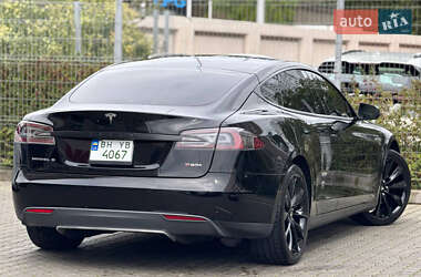 Лифтбек Tesla Model S 2013 в 