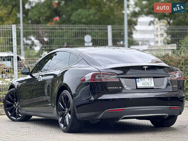 Ліфтбек Tesla Model S 2013 в Одесі