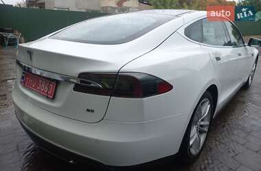 Лифтбек Tesla Model S 2014 в 