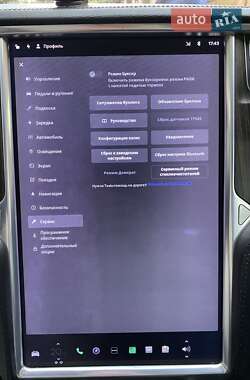 Лифтбек Tesla Model S 2013 в 