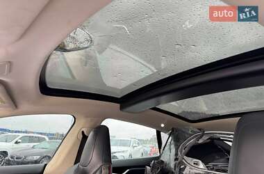 Ліфтбек Tesla Model S 2013 в 
