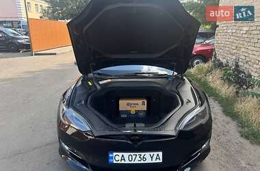 Лифтбек Tesla Model S 2013 в 