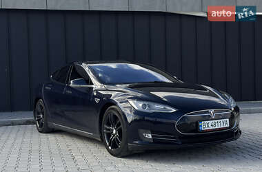 Лифтбек Tesla Model S 2013 в Каменец-Подольском