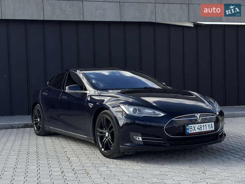 Tesla Model S 2013