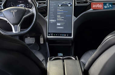 Ліфтбек Tesla Model S 2013 в 
