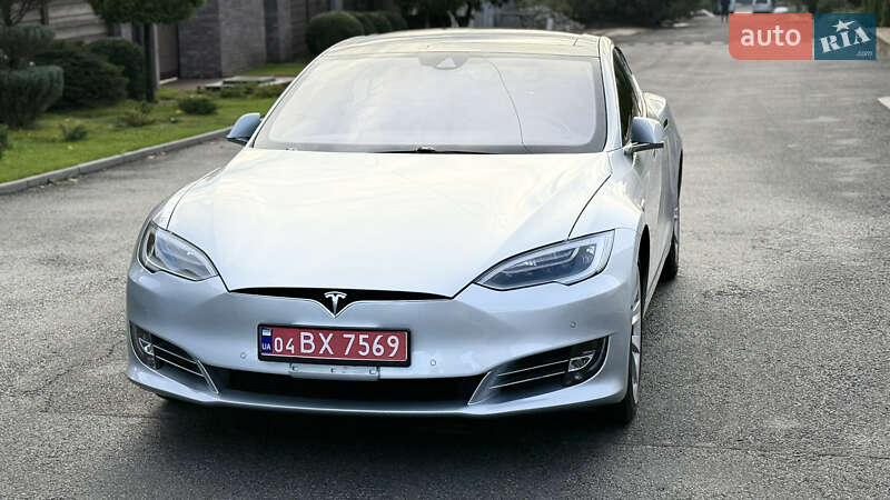 Ліфтбек Tesla Model S 2016 в Дніпрі