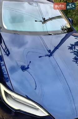 Ліфтбек Tesla Model S 2016 в  фото 4 Ліфтбек Tesla Model S 2016 в