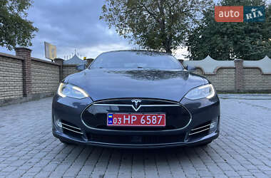 Лифтбек Tesla Model S 2016 в 