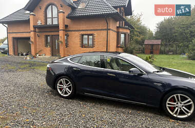 Ліфтбек Tesla Model S 2014 в 