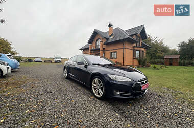 Ліфтбек Tesla Model S 2014 в 