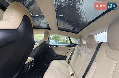 Ліфтбек Tesla Model S 2014 в 