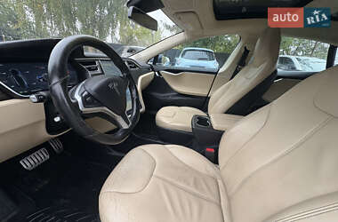 Ліфтбек Tesla Model S 2014 в 