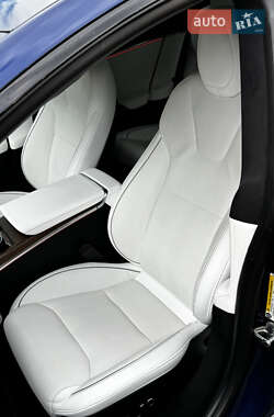 Лифтбек Tesla Model S 2021 в 