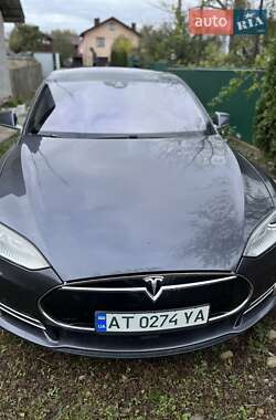 Ліфтбек Tesla Model S 2015 в Сторожинці