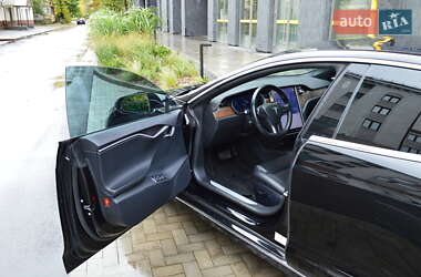 Лифтбек Tesla Model S 2020 в 
