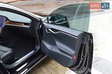 Лифтбек Tesla Model S 2020 в 