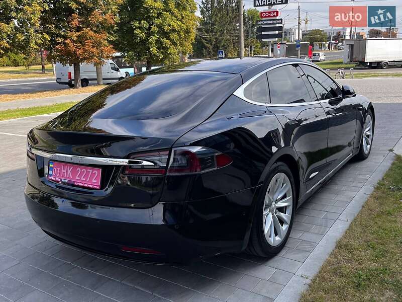 Лифтбек Tesla Model S 2016 в Луцке