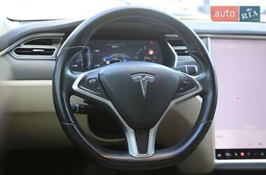 Лифтбек Tesla Model S 2017 в 