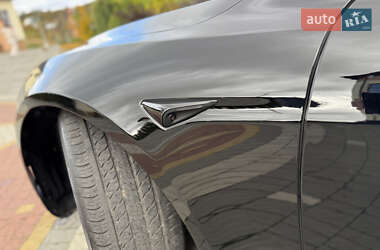 Лифтбек Tesla Model S 2024 в 