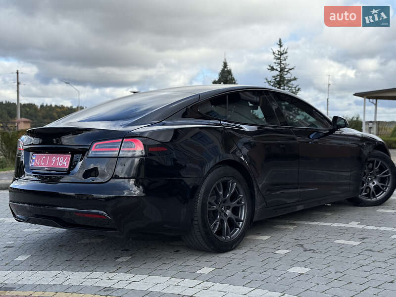 Ліфтбек Tesla Model S 2024 в Дрогобичі