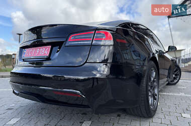 Лифтбек Tesla Model S 2024 в 