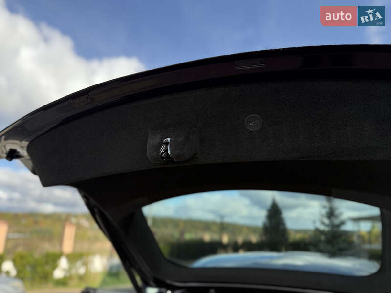 Ліфтбек Tesla Model S 2024 в Дрогобичі
