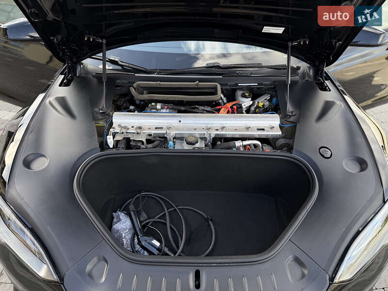 Ліфтбек Tesla Model S 2024 в Дрогобичі