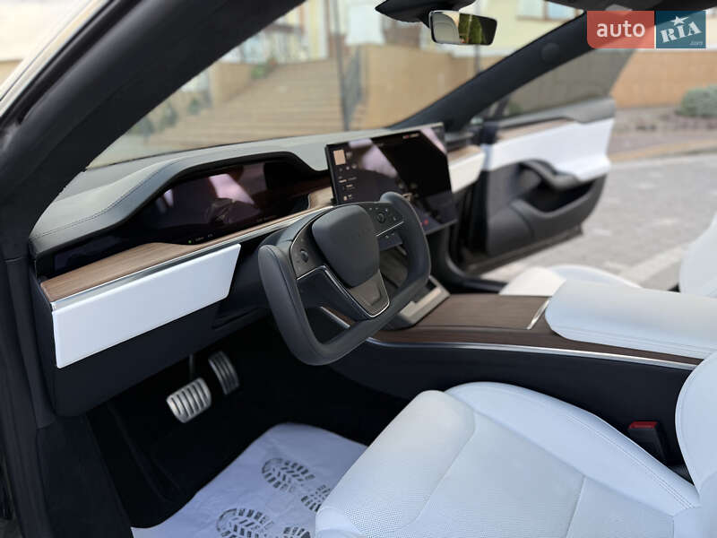 Ліфтбек Tesla Model S 2024 в Дрогобичі