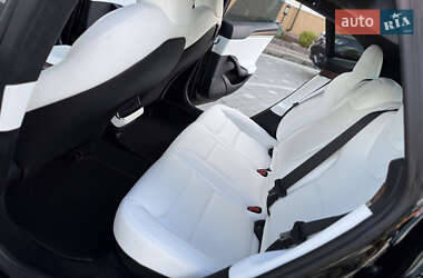 Лифтбек Tesla Model S 2024 в 