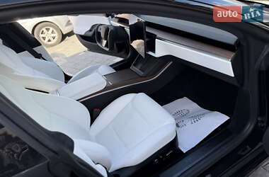 Лифтбек Tesla Model S 2024 в 