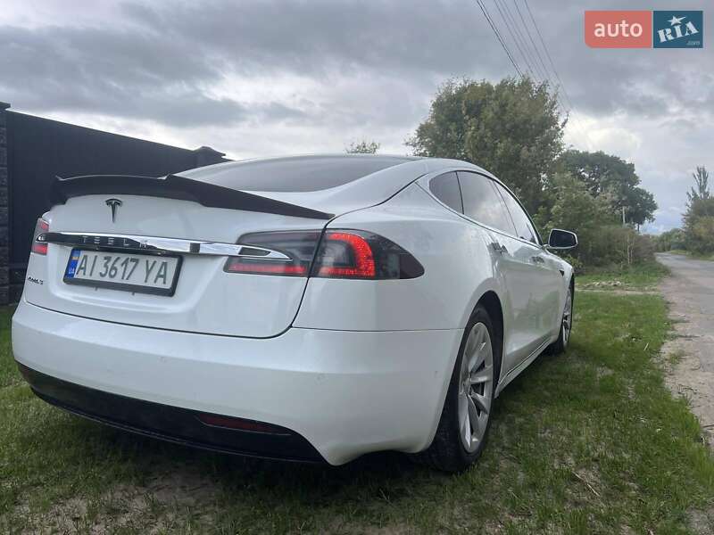 Ліфтбек Tesla Model S 2016 в Броварах