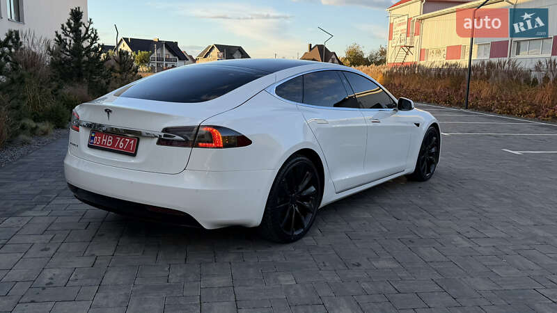 Ліфтбек Tesla Model S 2017 в Луцьку