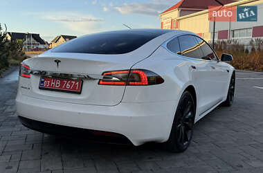 Лифтбек Tesla Model S 2017 в 